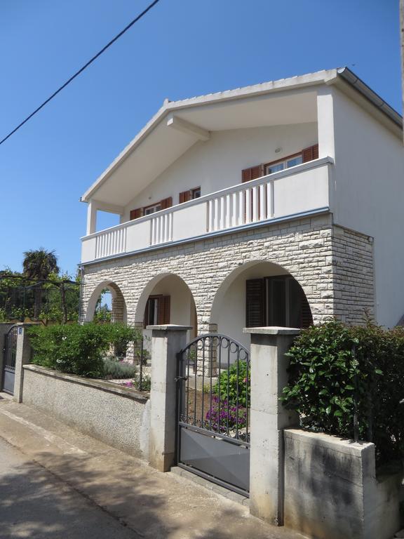 Filipovic Apartments With Pool 비오그라드나모루 외부 사진