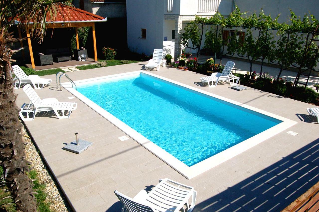 Filipovic Apartments With Pool 비오그라드나모루 외부 사진